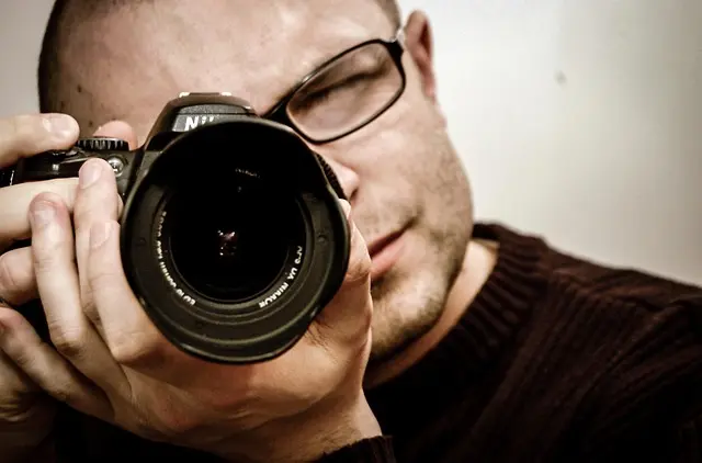 How to Build a Strong Photography Portfolio That Attracts Clients