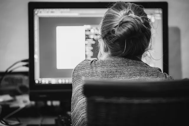 10 Essential Tips to Build Your Photography Portfolio Effectively
