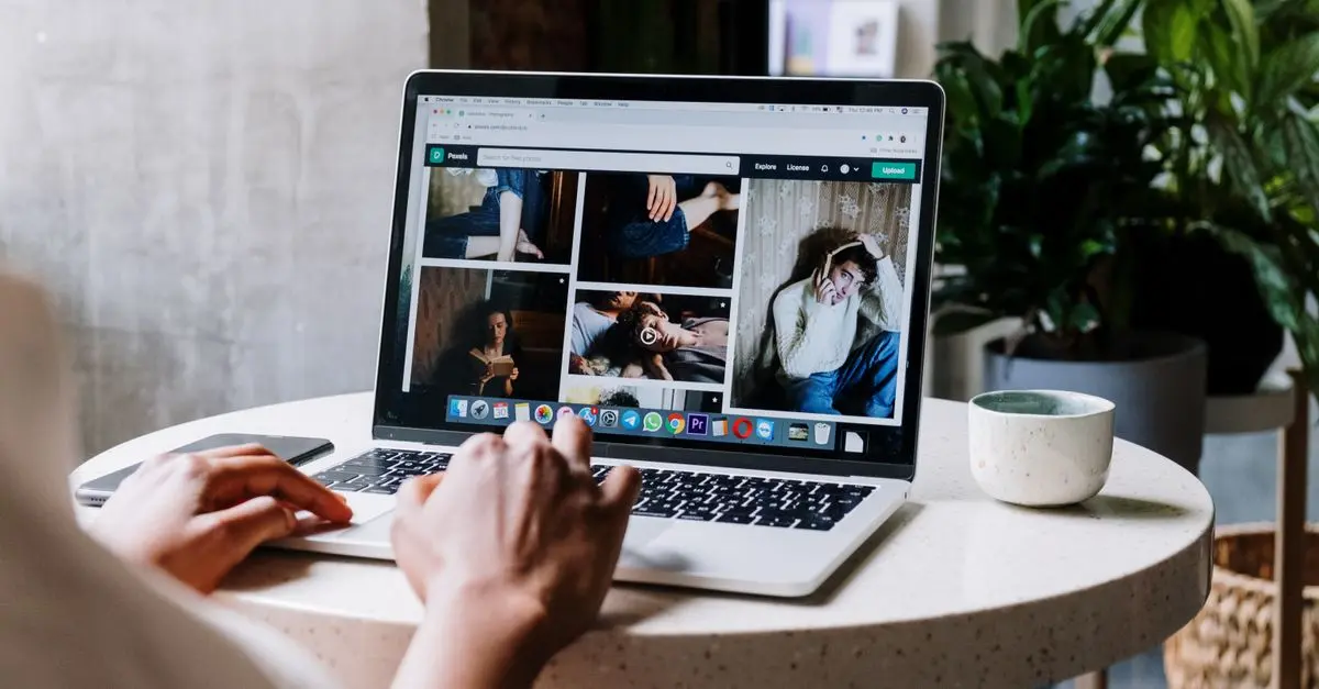 How to Create a Stunning Photography Portfolio That Attracts Clients