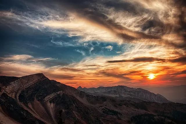 10 Essential Steps to Start Your Photography Career