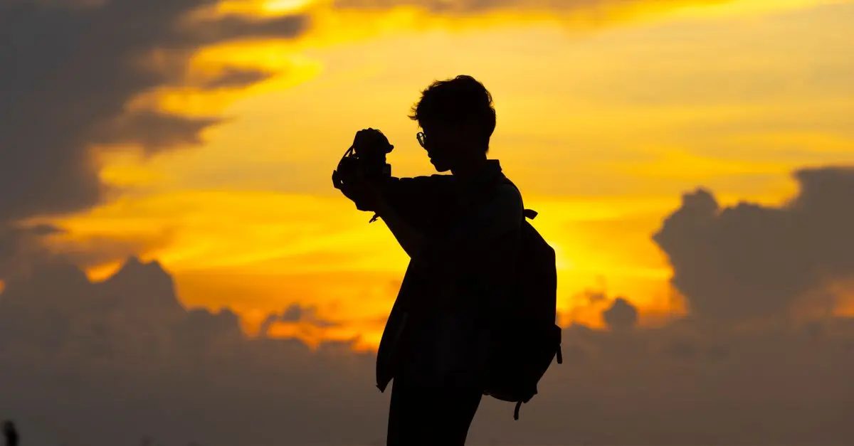 10 Essential Tips to Kickstart Your Photography Career