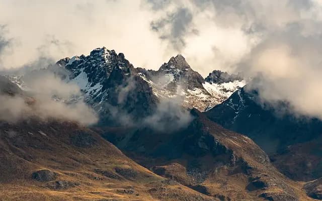 How to Build a Strong Photography Portfolio That Stands Out